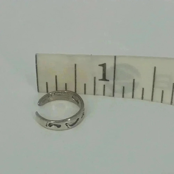925 STAMPED STERLING SILVER FOOT PRINTS BEACH INSPIRED TOE RING SIZE XS - Picture 10 of 10